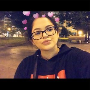 Meet your Posher, Alex